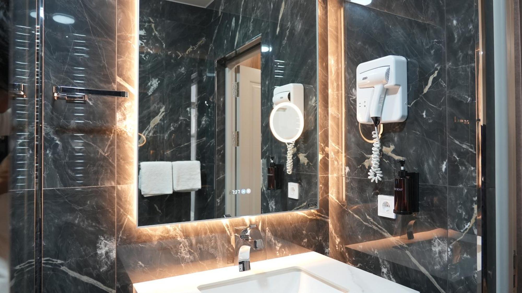 Avant Hotel Tashkent Pool&Spa מראה חיצוני תמונה