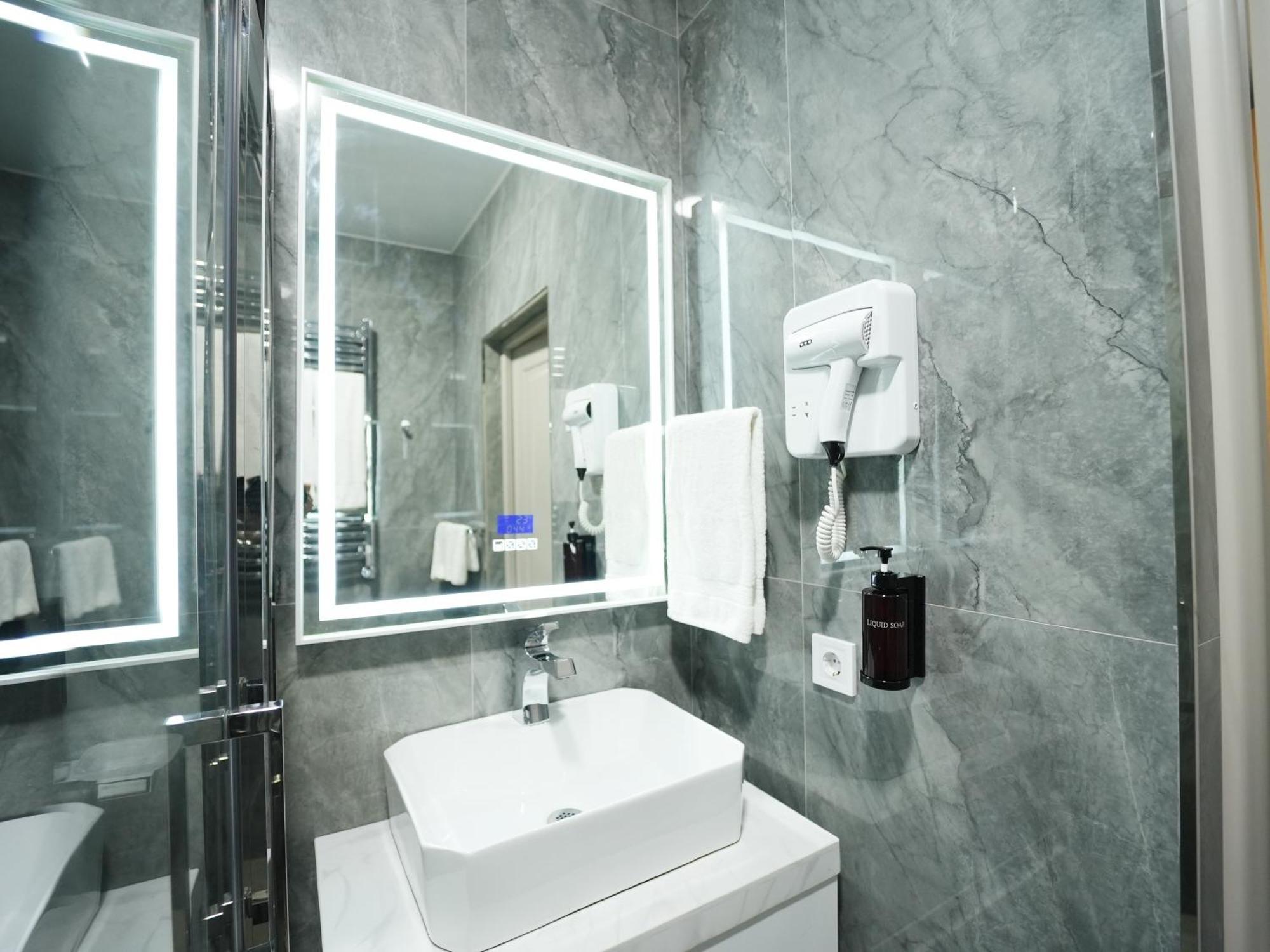 Avant Hotel Tashkent Pool&Spa מראה חיצוני תמונה